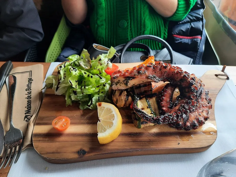 Poulpe Cuisson Lente Et Ses Petits Légumes